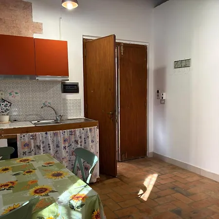 Borgo Piazza-2